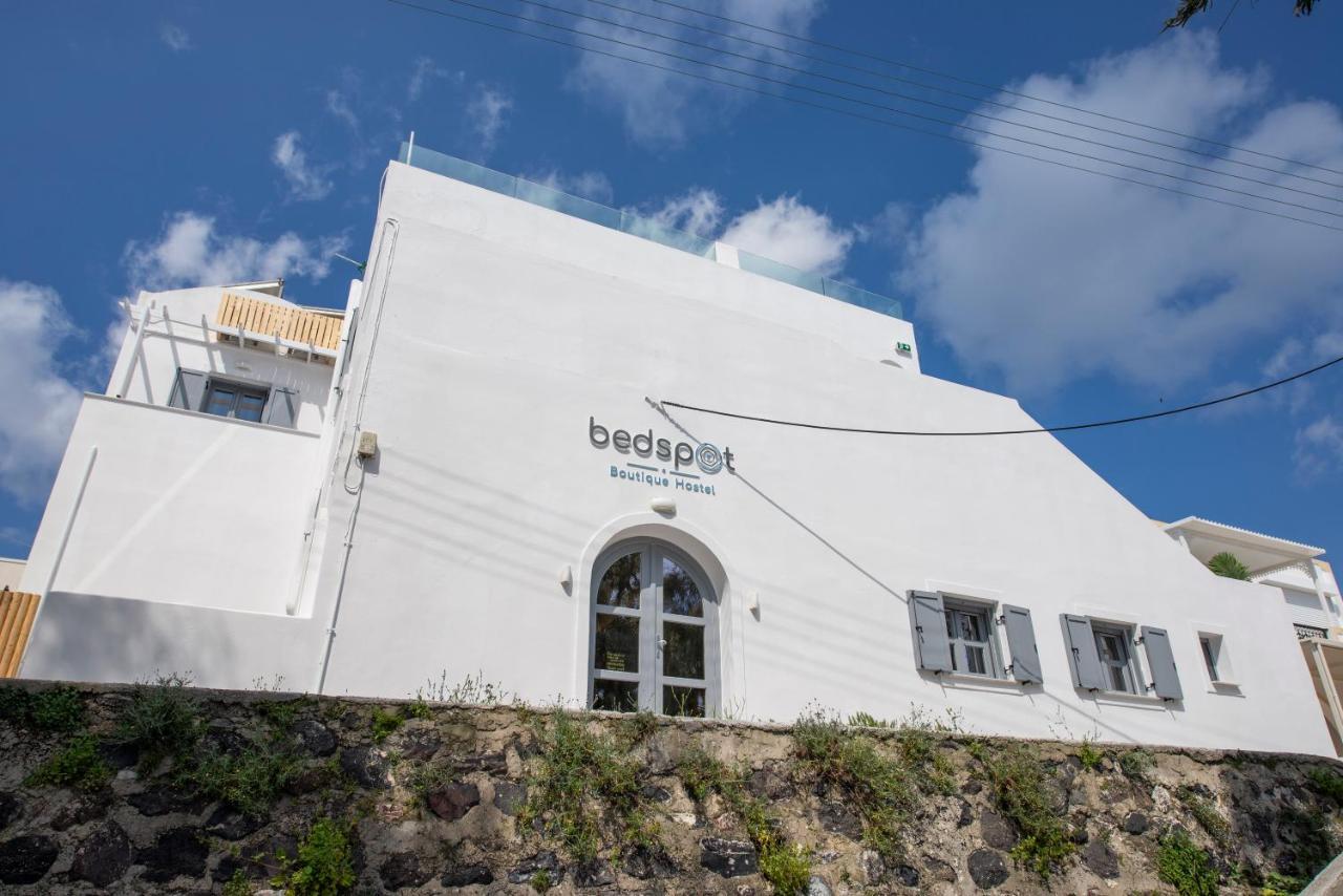 Bedspot Hostel Тира Экстерьер фото