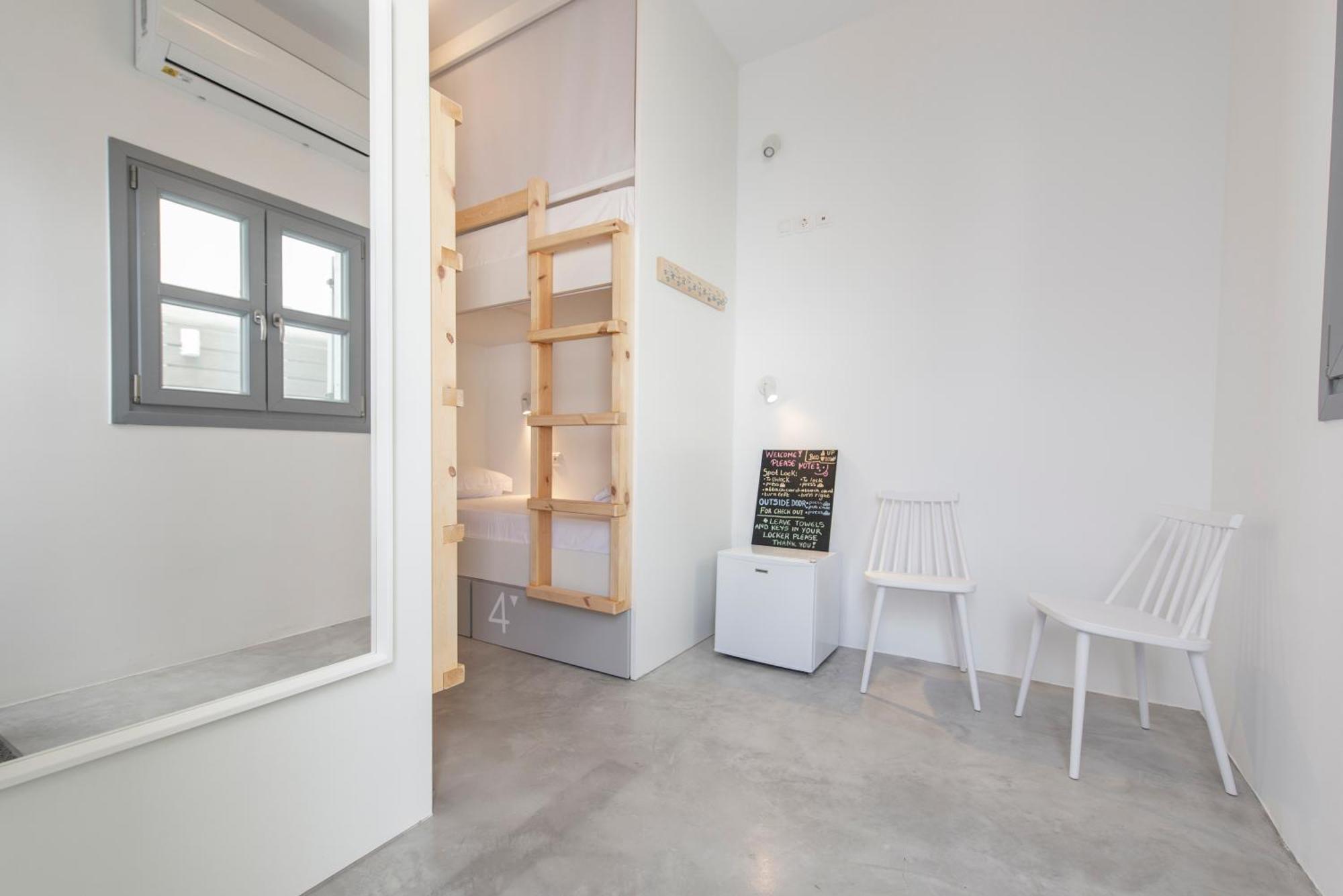 Bedspot Hostel Тира Экстерьер фото