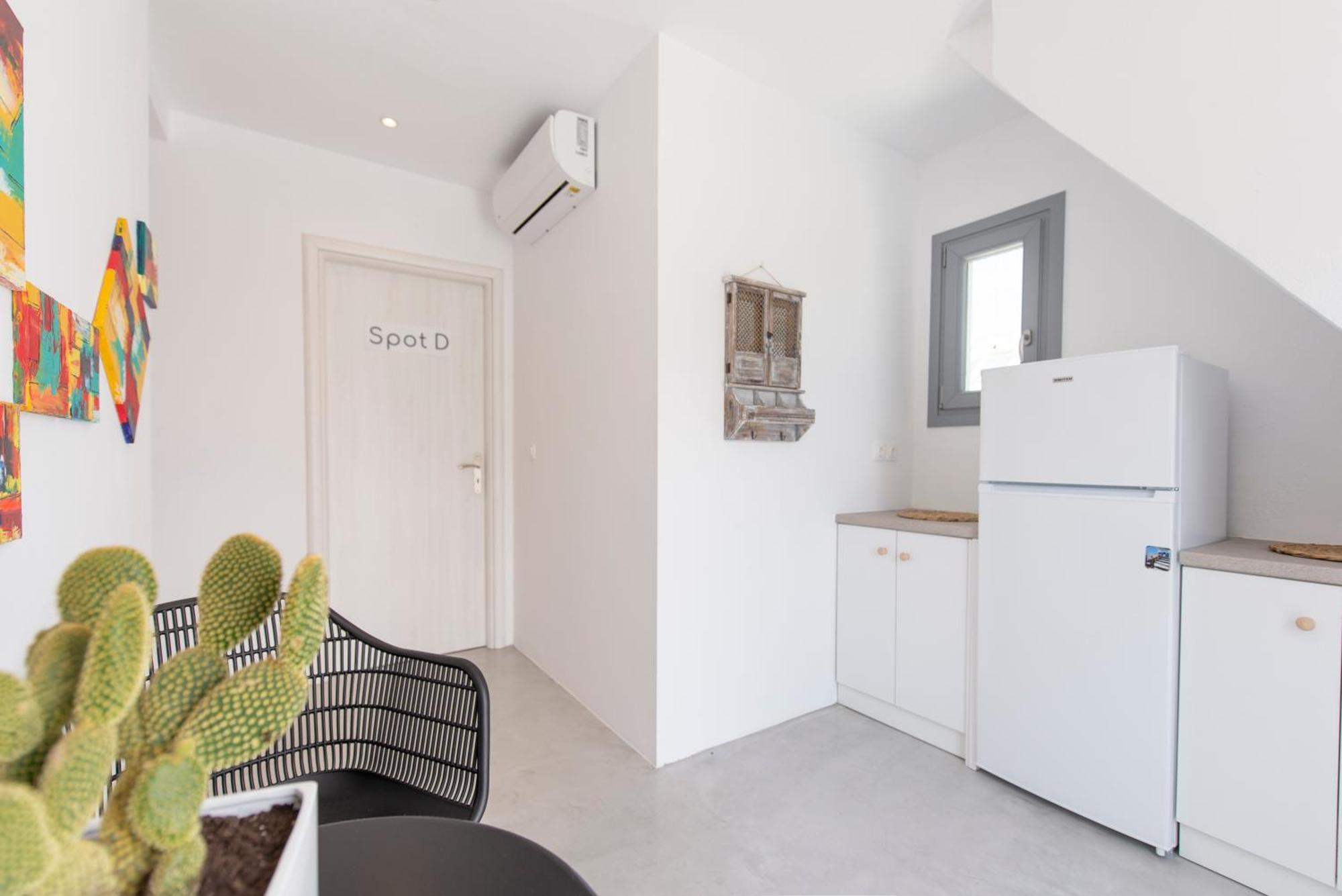 Bedspot Hostel Тира Экстерьер фото